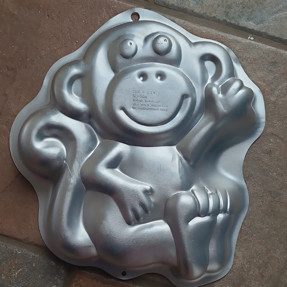 Wilton Silver Monkey Cake Baking Pan